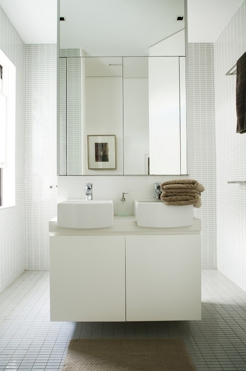 Dicas de Decoração para Banheiros Pequenos -> Decoracao De Banheiro Pequeno Com Espelho Dicas de Decoração para Banheiros Pequenos -> Decoracao De Banheiro Pequeno Com Espelho