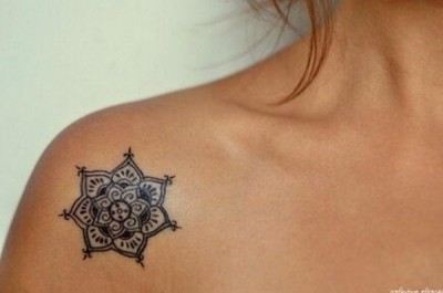tatuagem tribal ombro